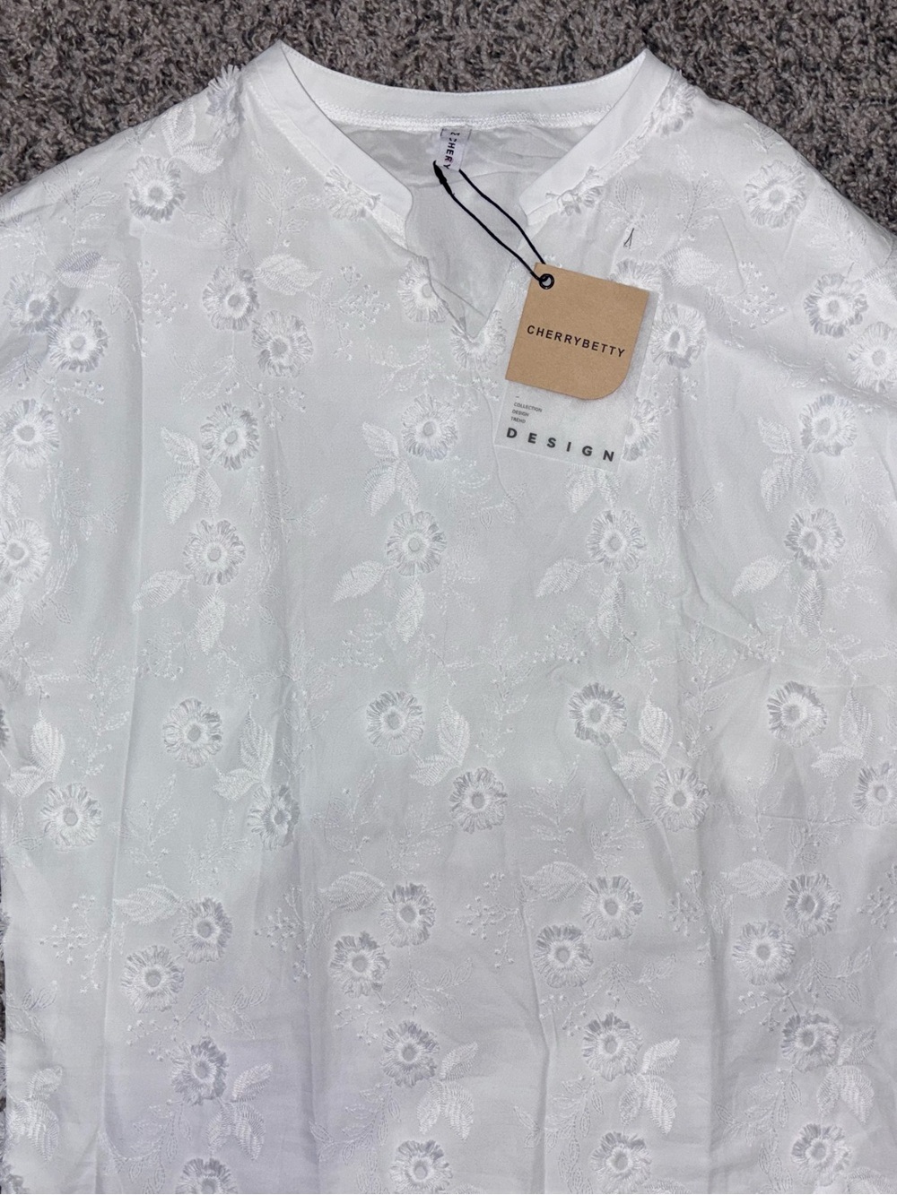 White Embroidered Floral Blouse - Picture 3 of 12